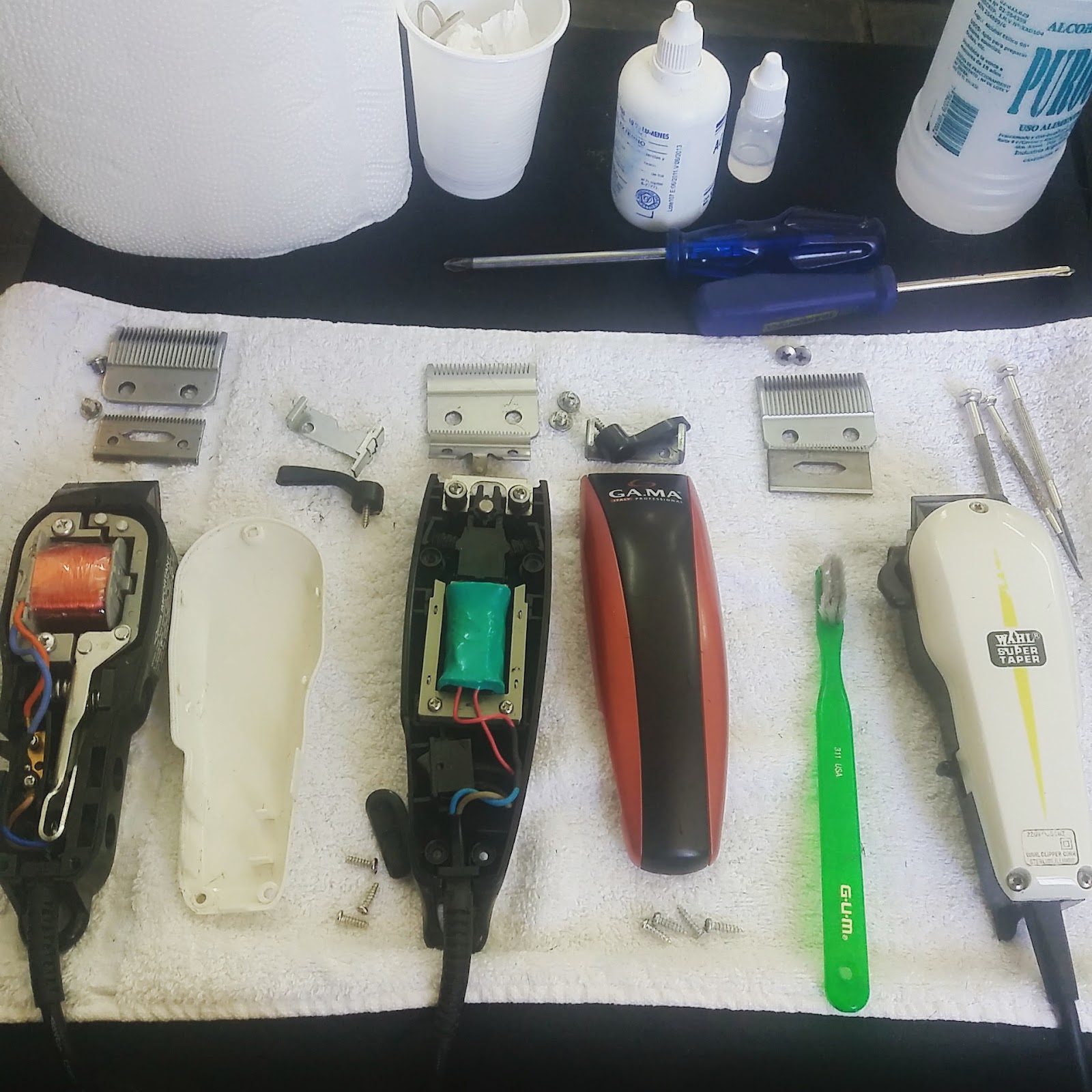 Herramientas de Barbería Los Primos